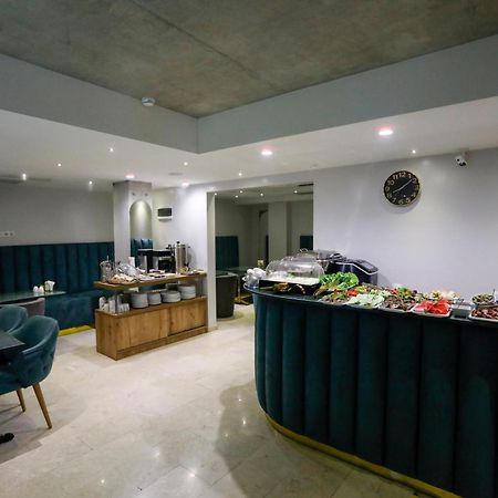 M 1 T Hotel Tiflis Exterior foto