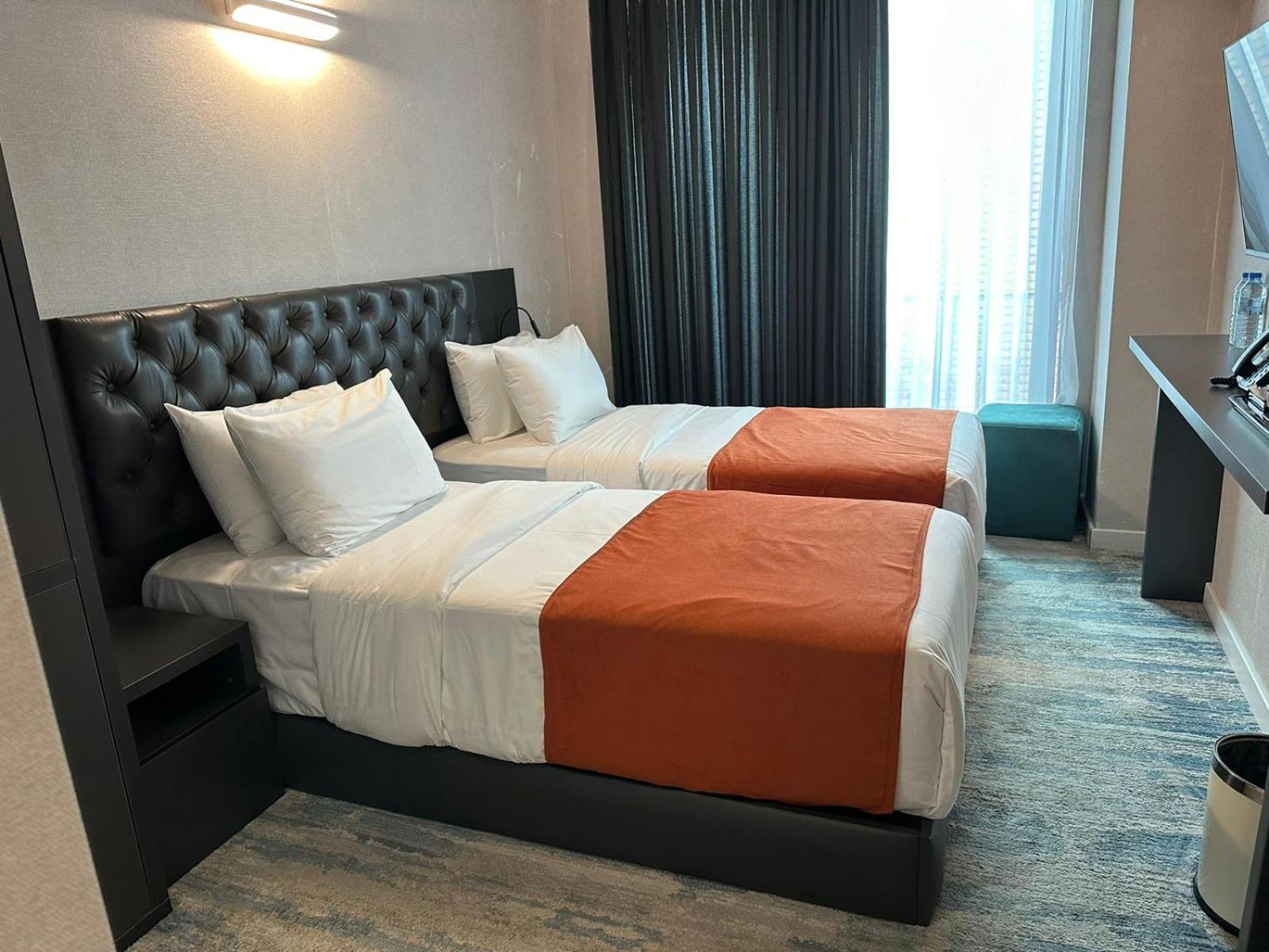 M 1 T Hotel Tiflis Exterior foto