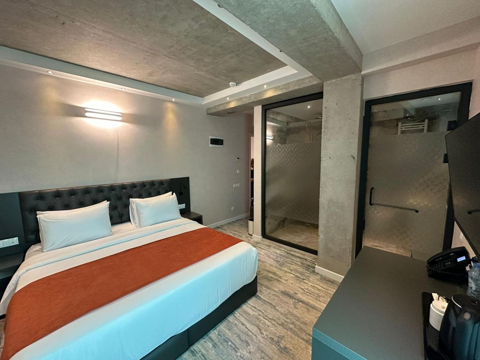 M 1 T Hotel Tiflis Exterior foto