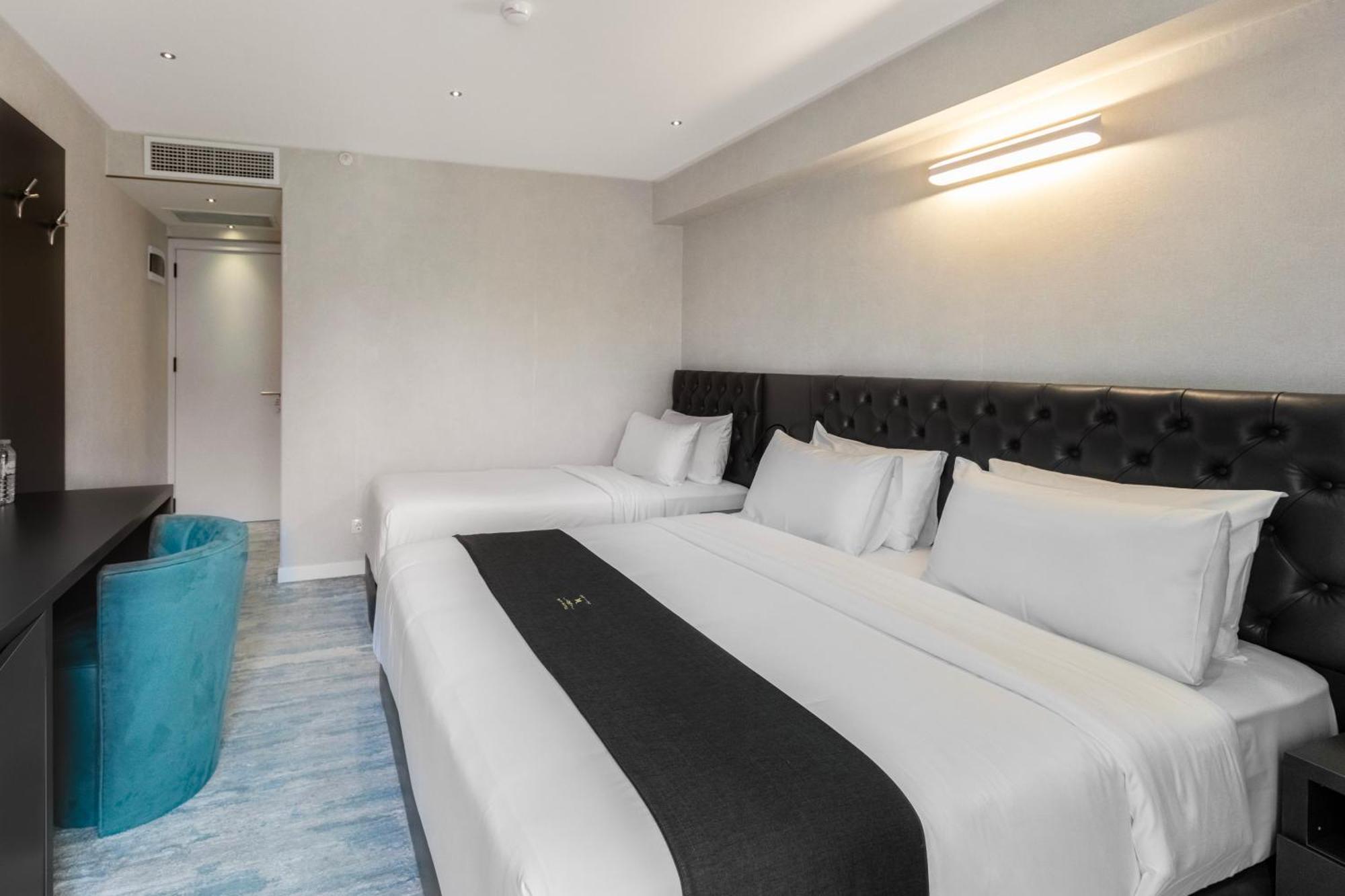 M 1 T Hotel Tiflis Exterior foto